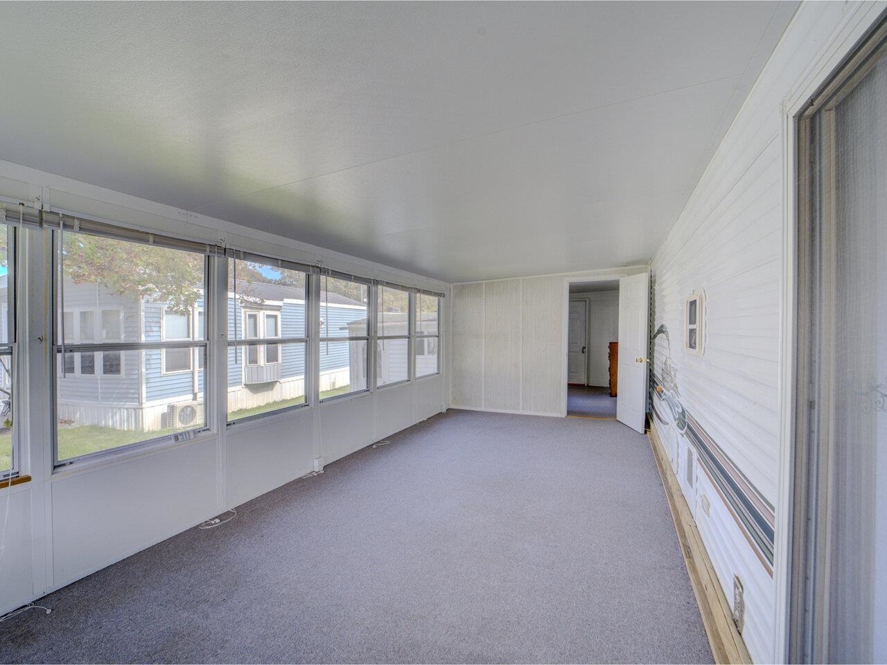 Spacious sunroom!