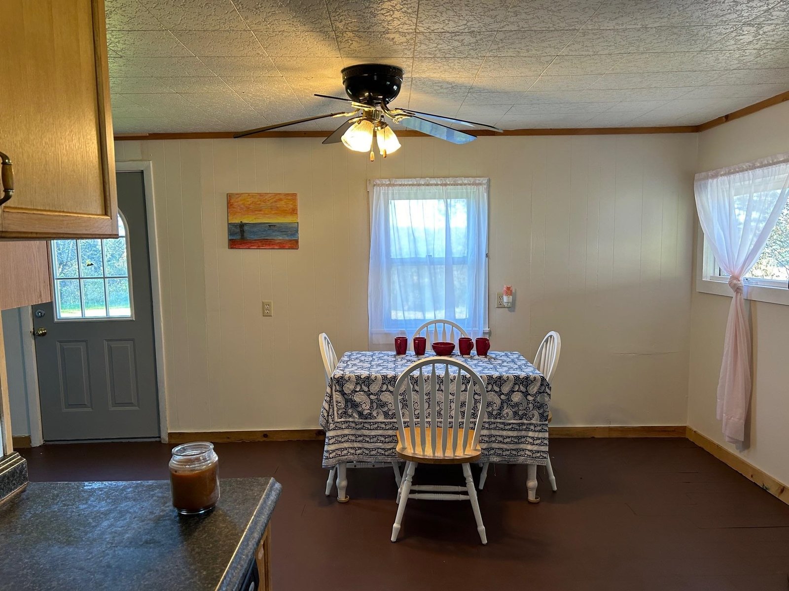 Hallway to laundry, bedrooms, backyard