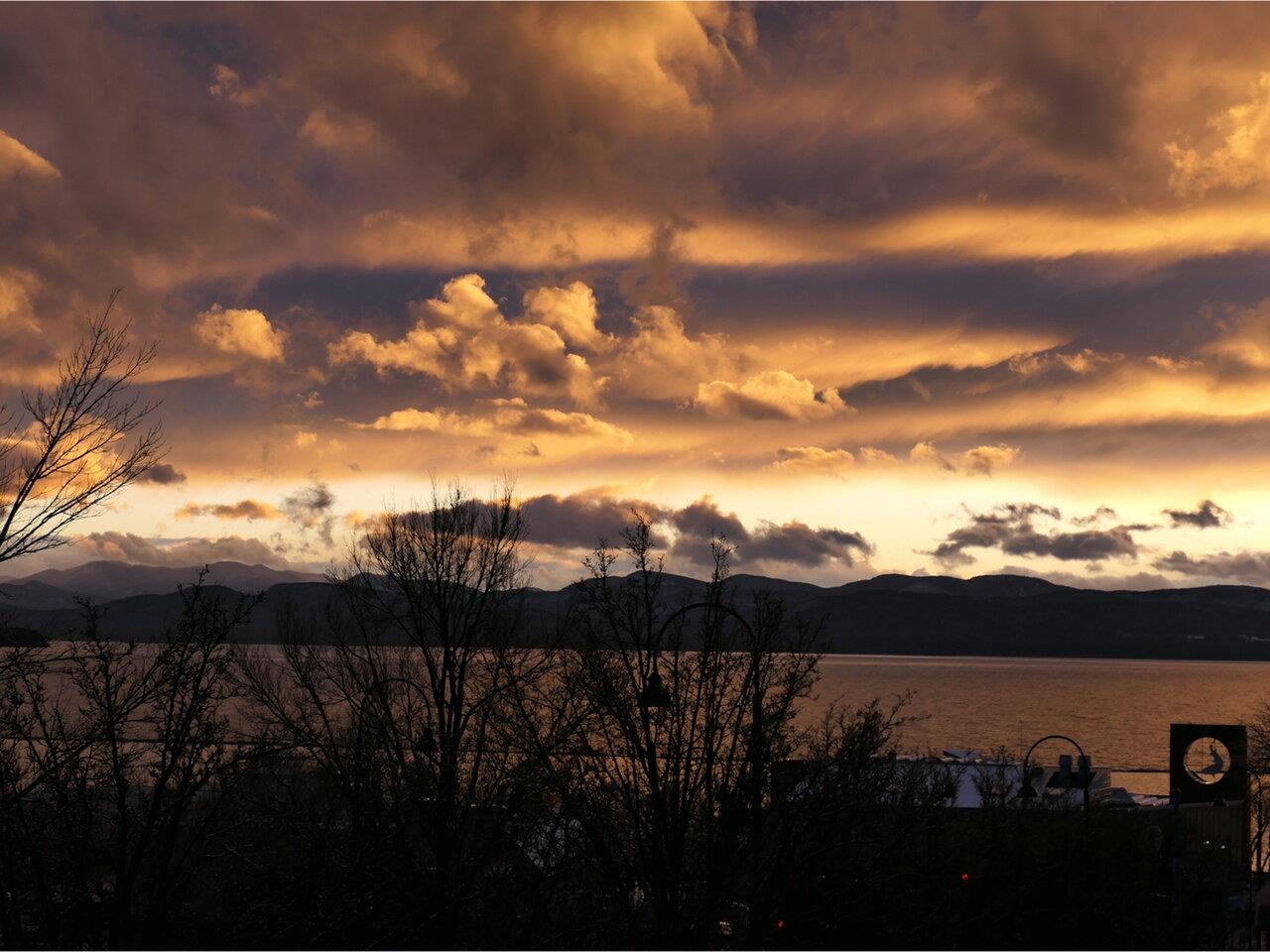 Lake, Mountain & Sunset Views