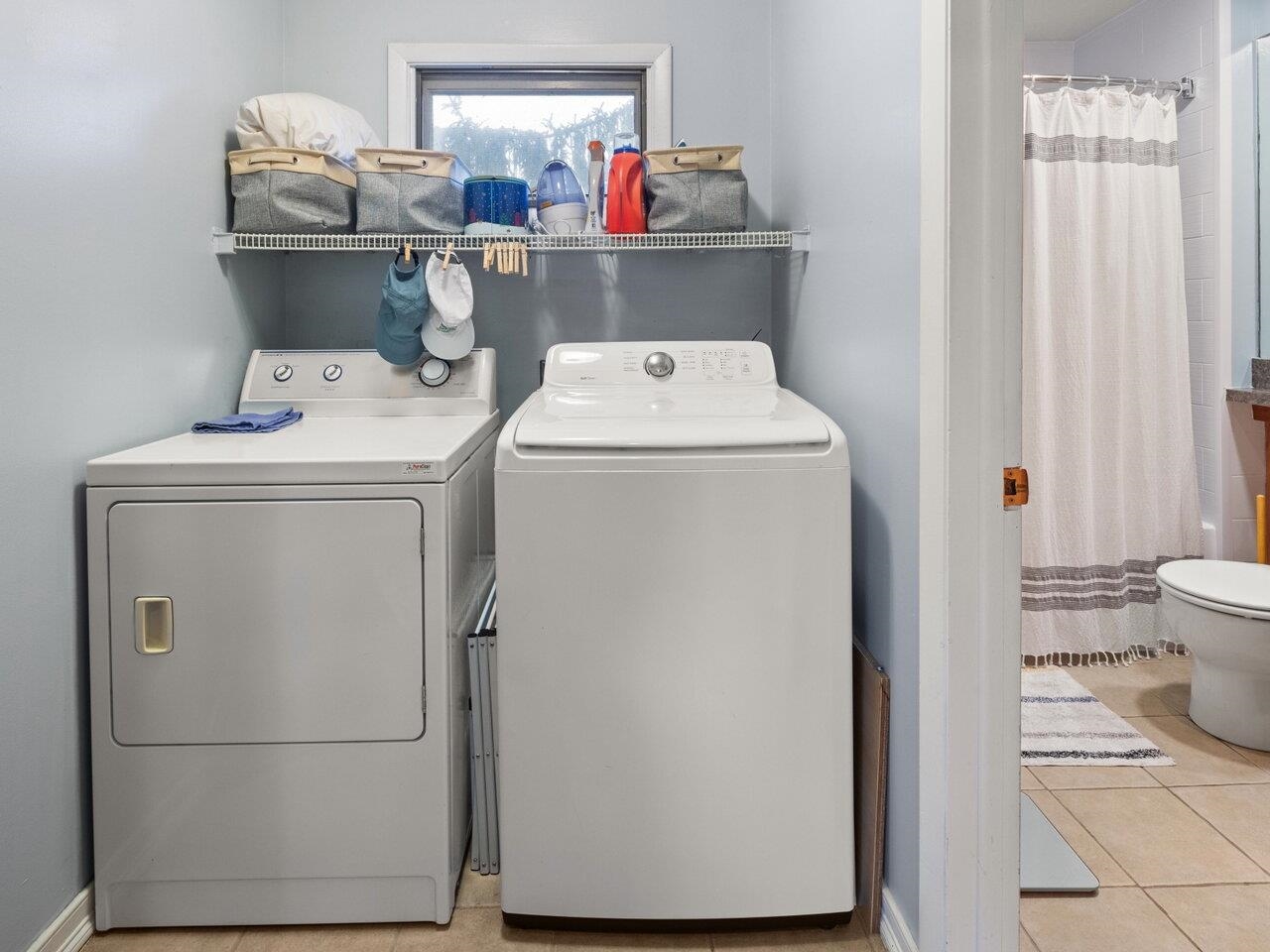 Laundry room off kitchen