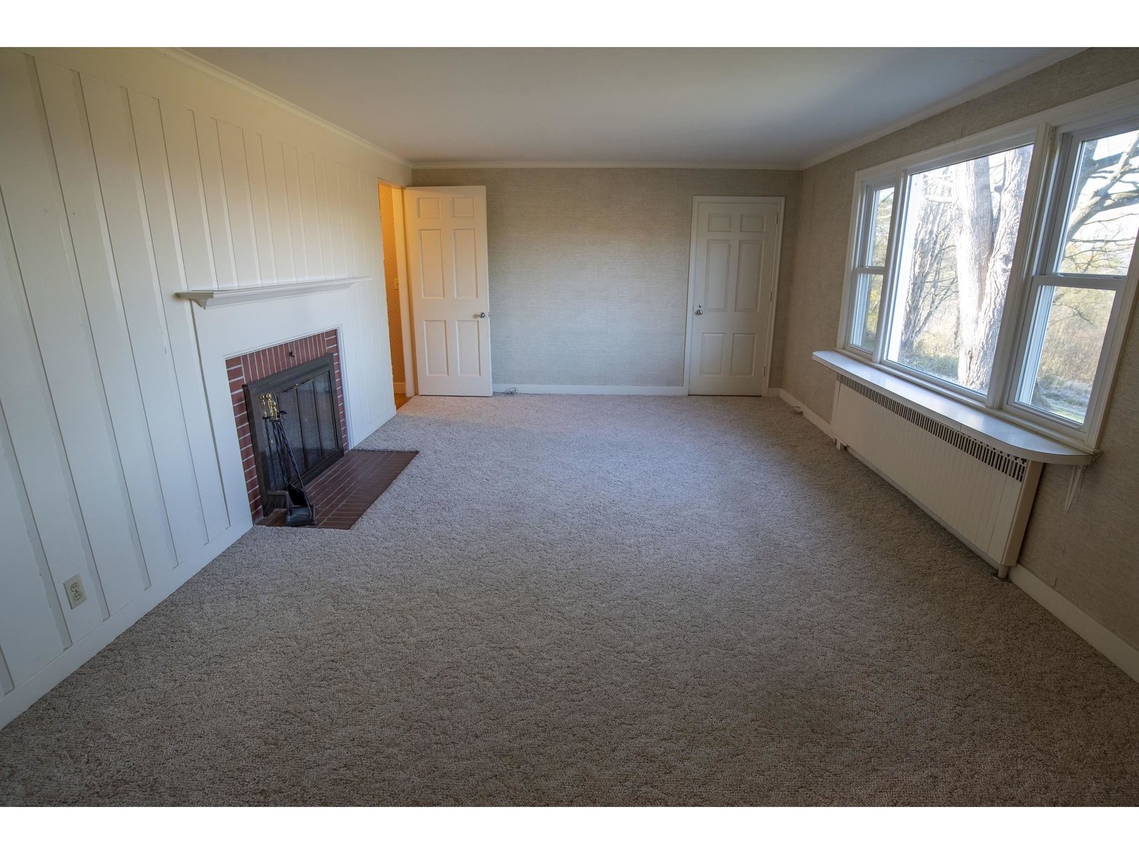 Spacious Living Room