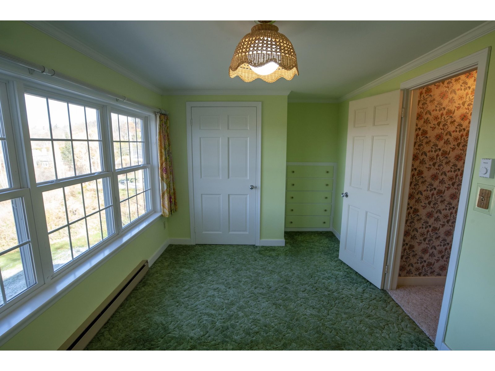 Closet & Built in Bureau