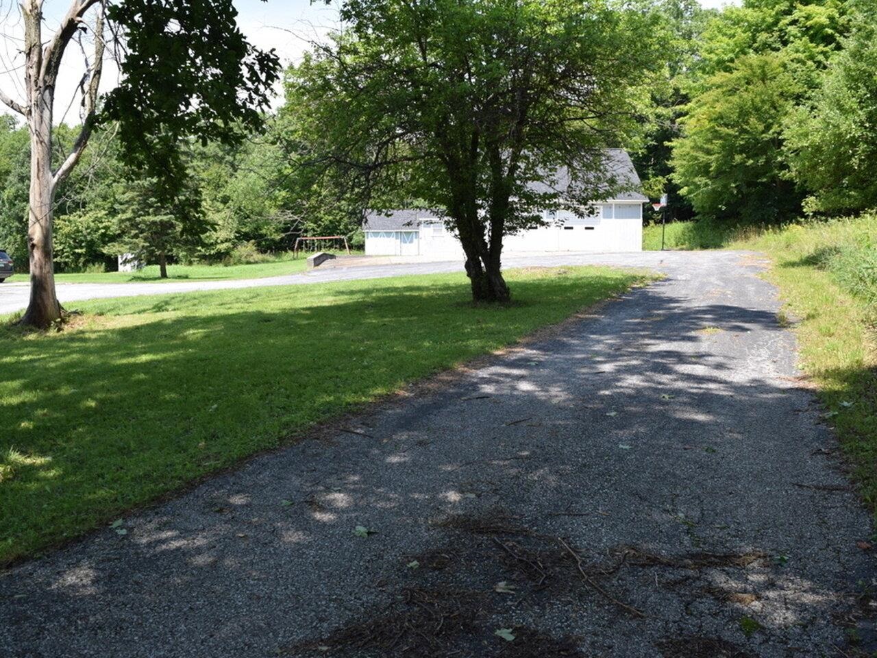 Circular driveway