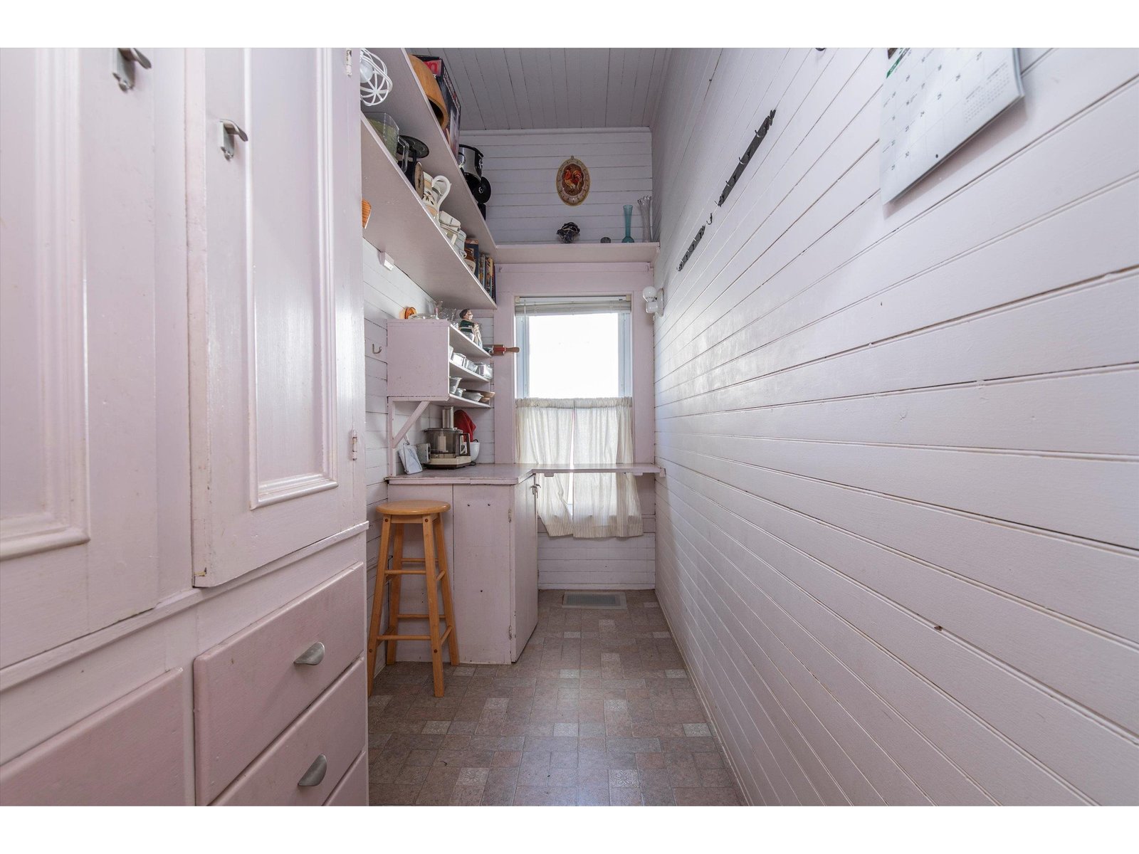 Walk-in Pantry