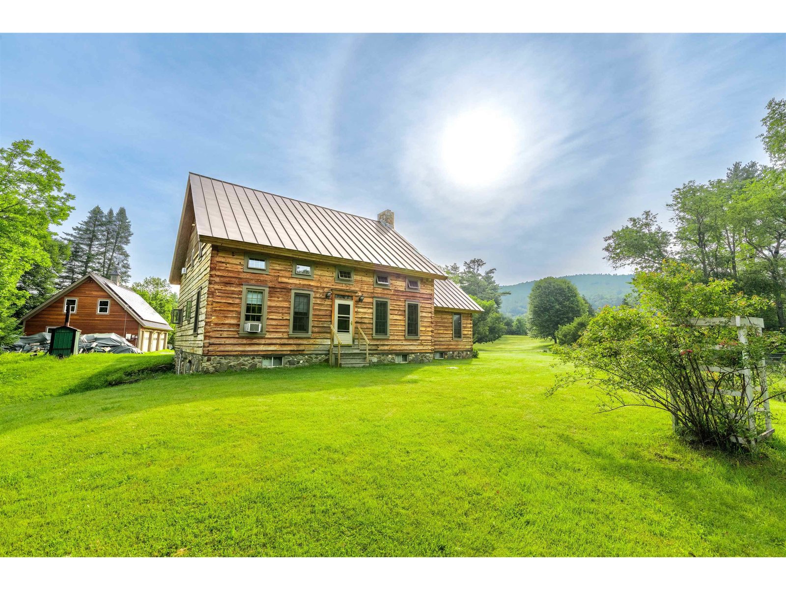 Standing seam metal roof