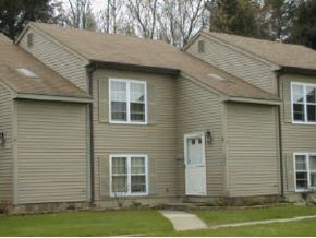 48 Chestnut Ln, Unit 3