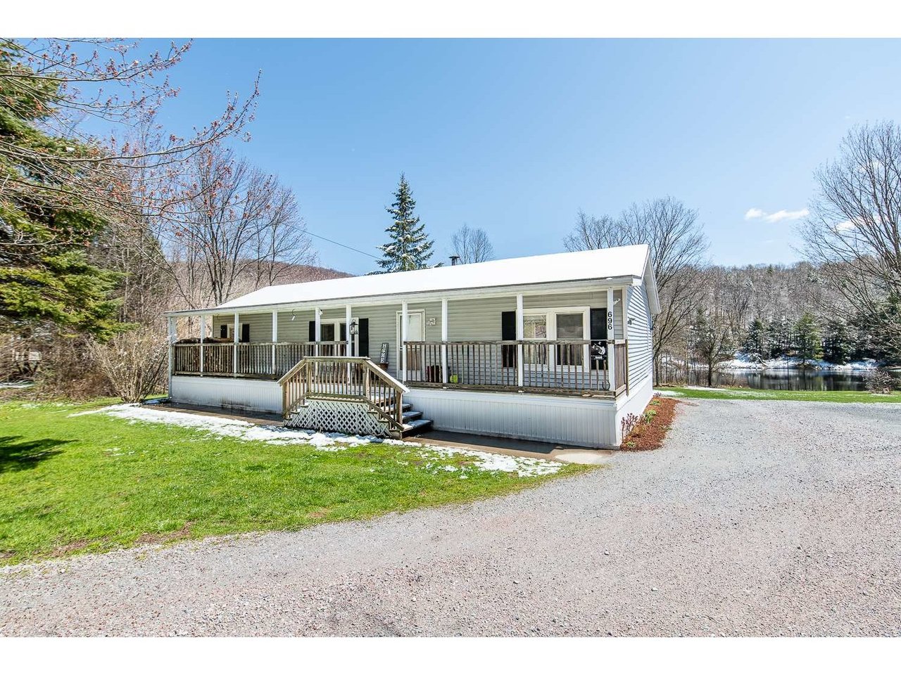 696 Vt Route 15 Underhill, Vermont Sold in 2020