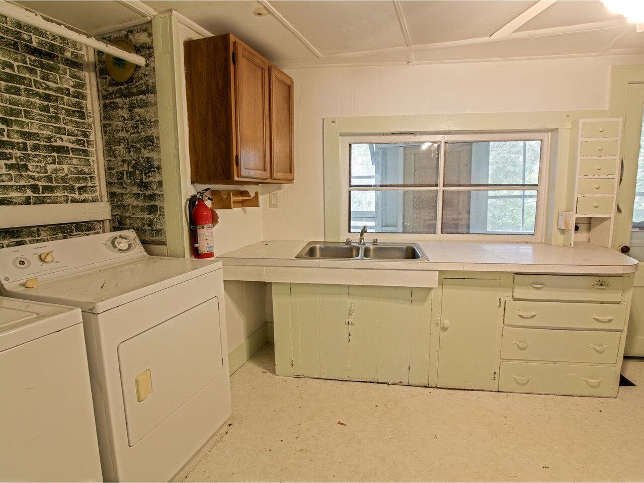 Kitchen with Laundry