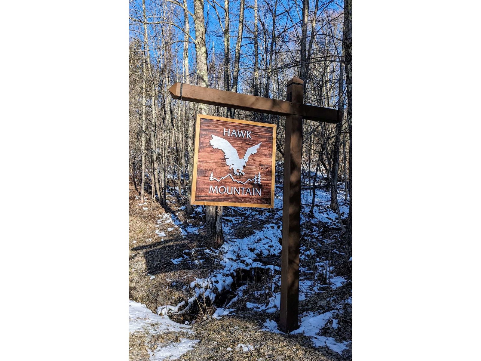 100 Hawk Trail, Pittsfield