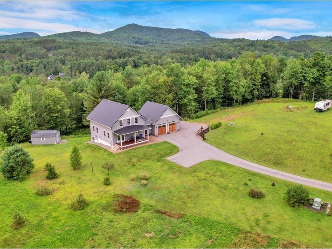 Plenty of privacy on 2.5 acres