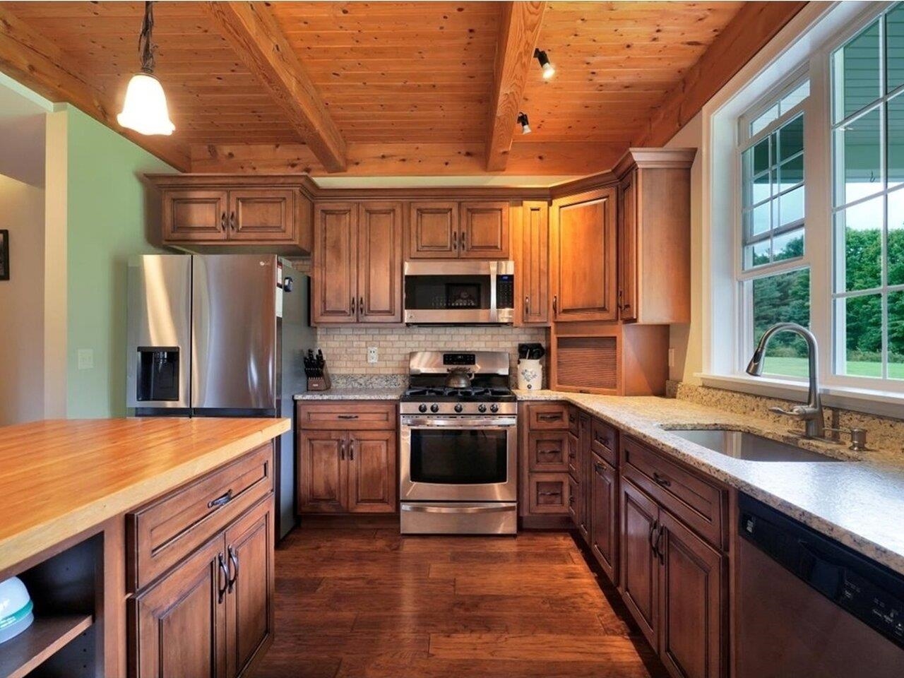 Spacious kitchen