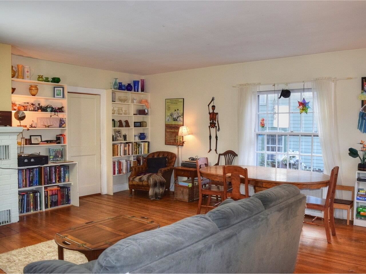 Built-in Bookshelves