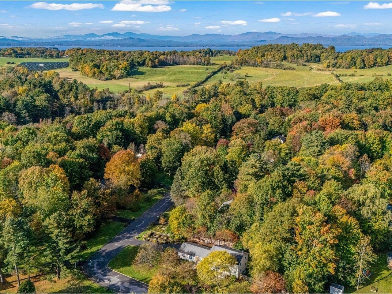 10 Heritage Lane Shelburne, Vermont - Sold in 2024