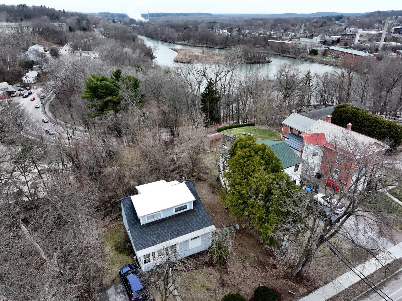 406 Colchester Avenue, Burlington 406 Colchester Avenue, Burlington