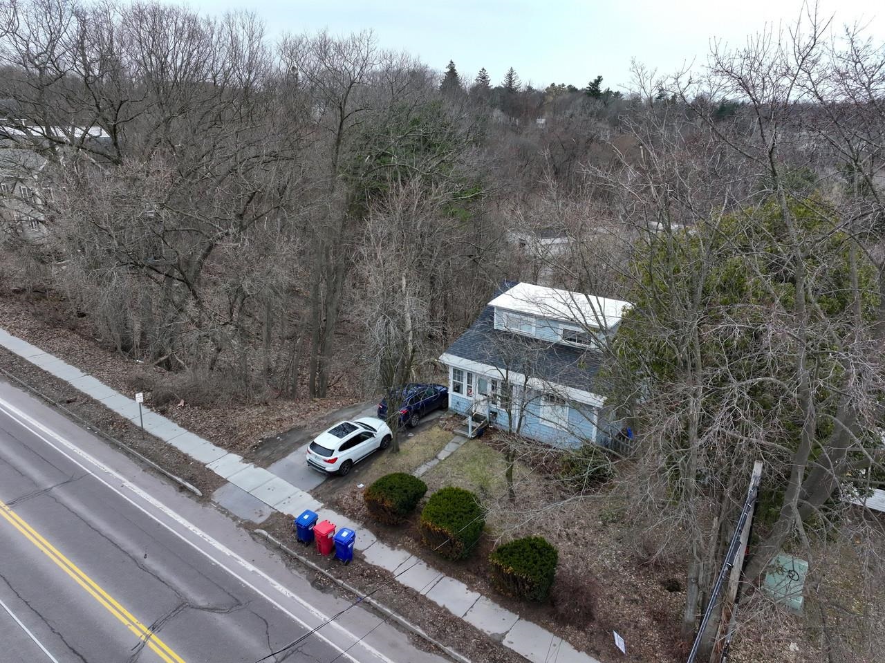 406 Colchester Avenue, Burlington 406 Colchester Avenue, Burlington