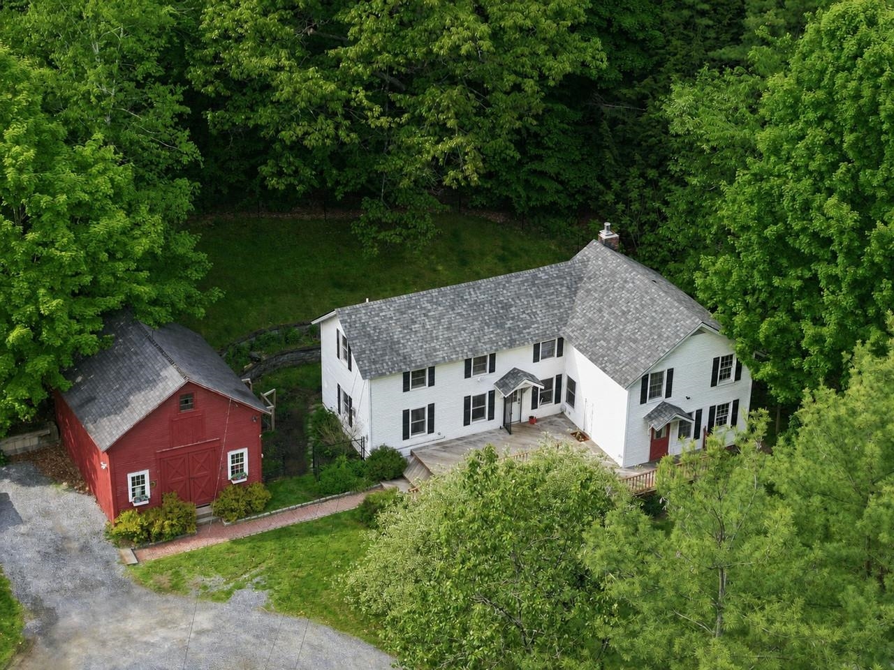 2147 North Williston Road, Williston 2147 North Williston Road, Williston