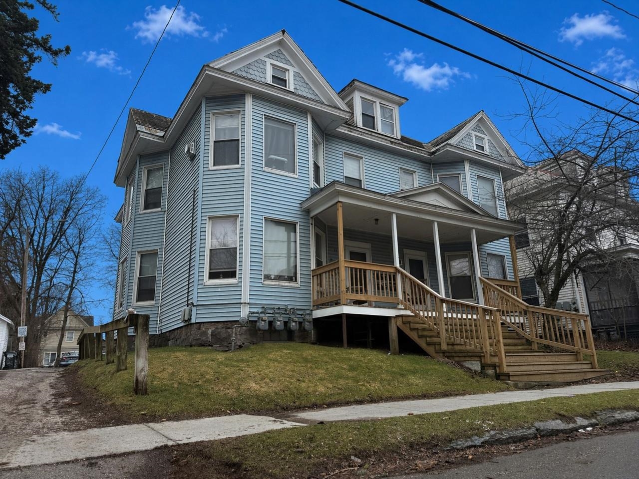 31-33 Hickok Place, Burlington 31-33 Hickok Place, Burlington