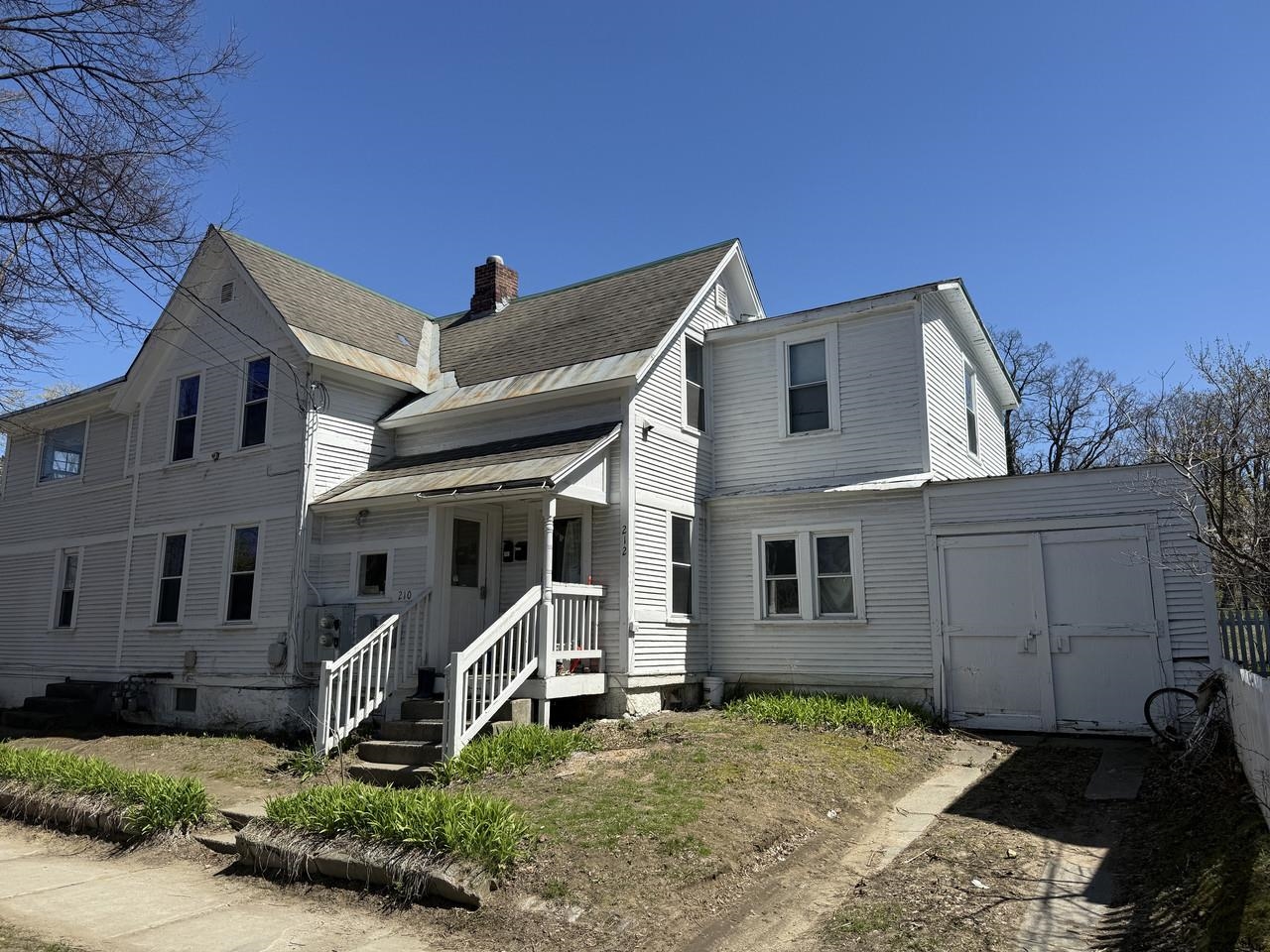 210-212 North Willard Street, Burlington 210-212 North Willard Street, Burlington