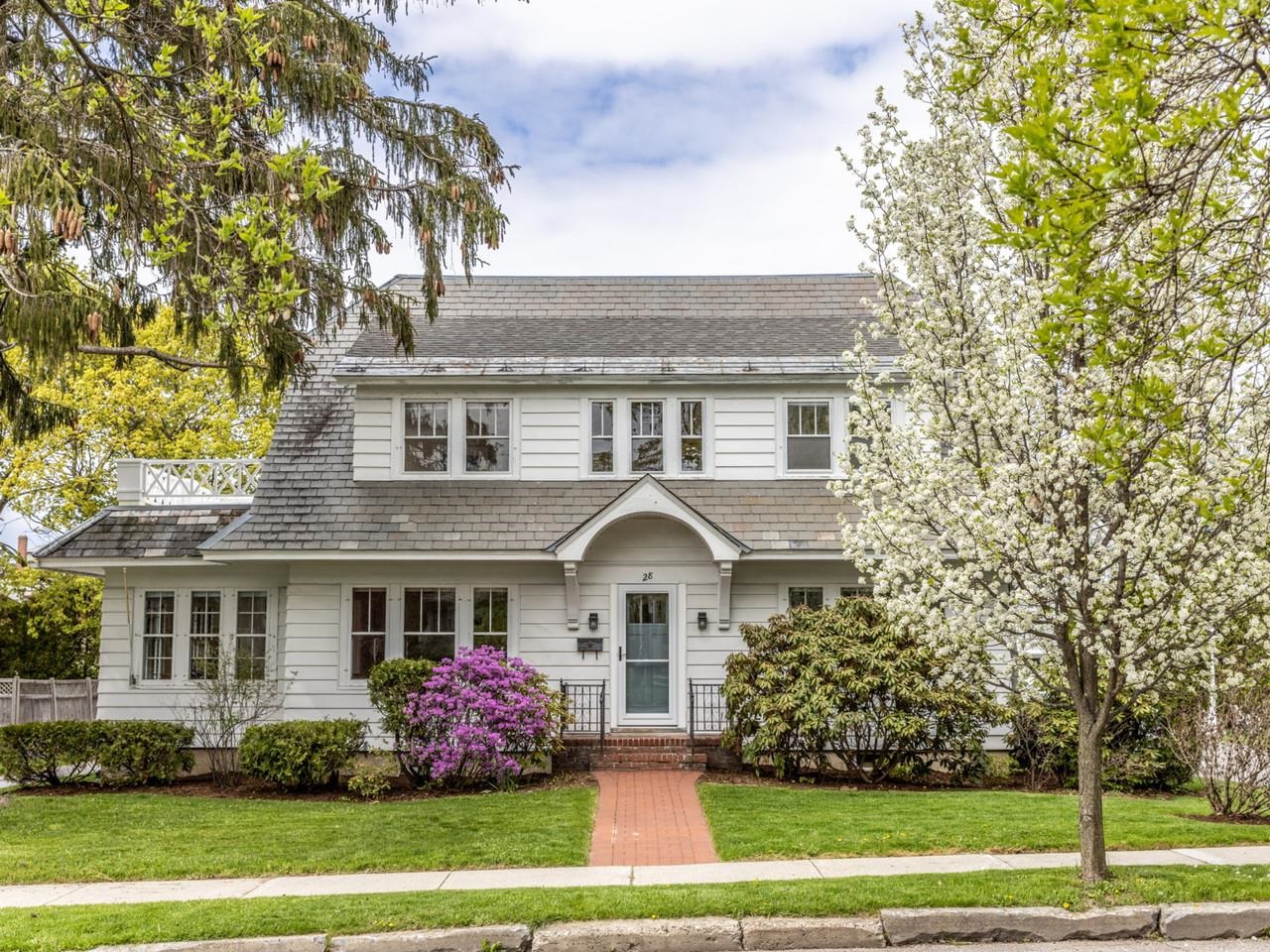 28 Henderson Terrace, Burlington 28 Henderson Terrace, Burlington
