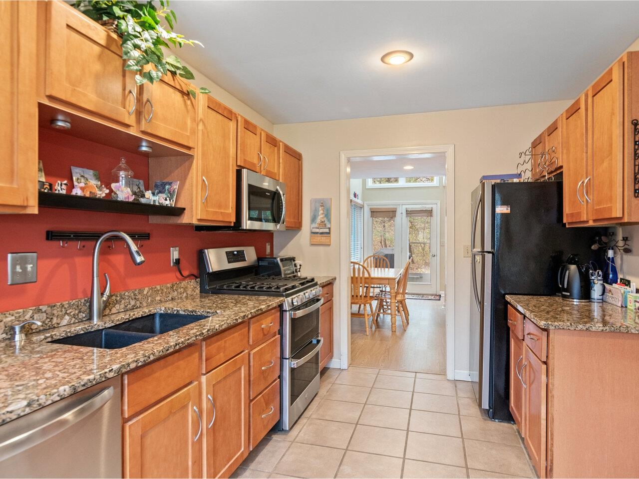 Light and Bright Kitchen