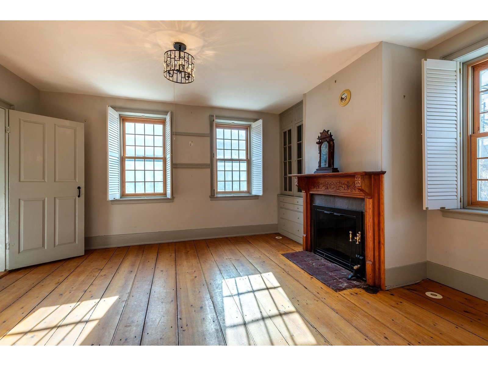 Alcove off Living Room