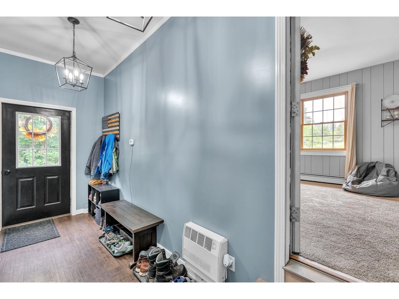 Family room w/ pellet stove