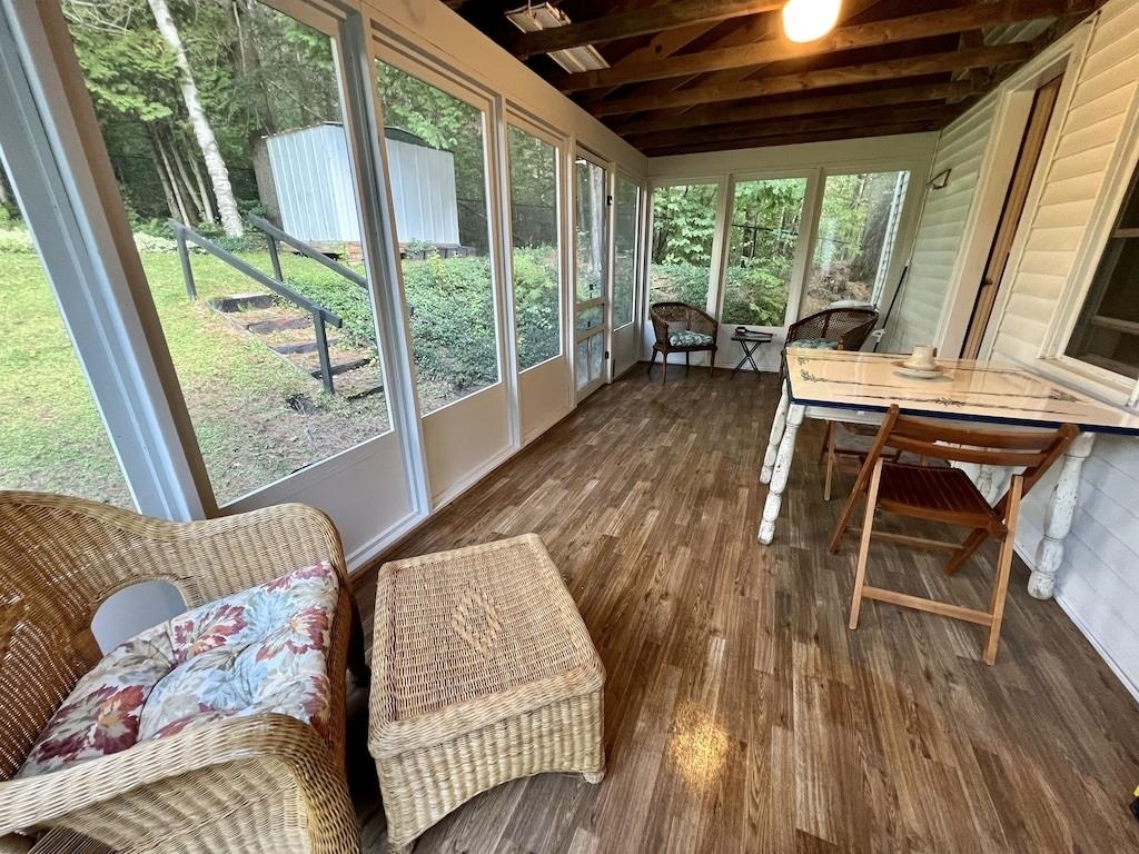 Screened in Porch Facing Back Yard