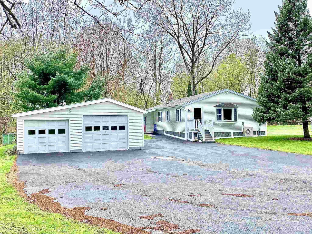 6 Cones Road, Middlebury 6 Cones Road, Middlebury