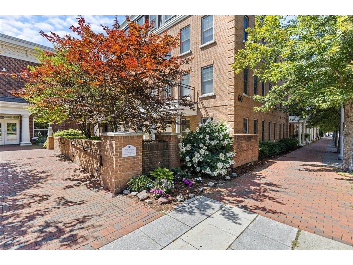 60 Winooski Falls Way, Unit 1218