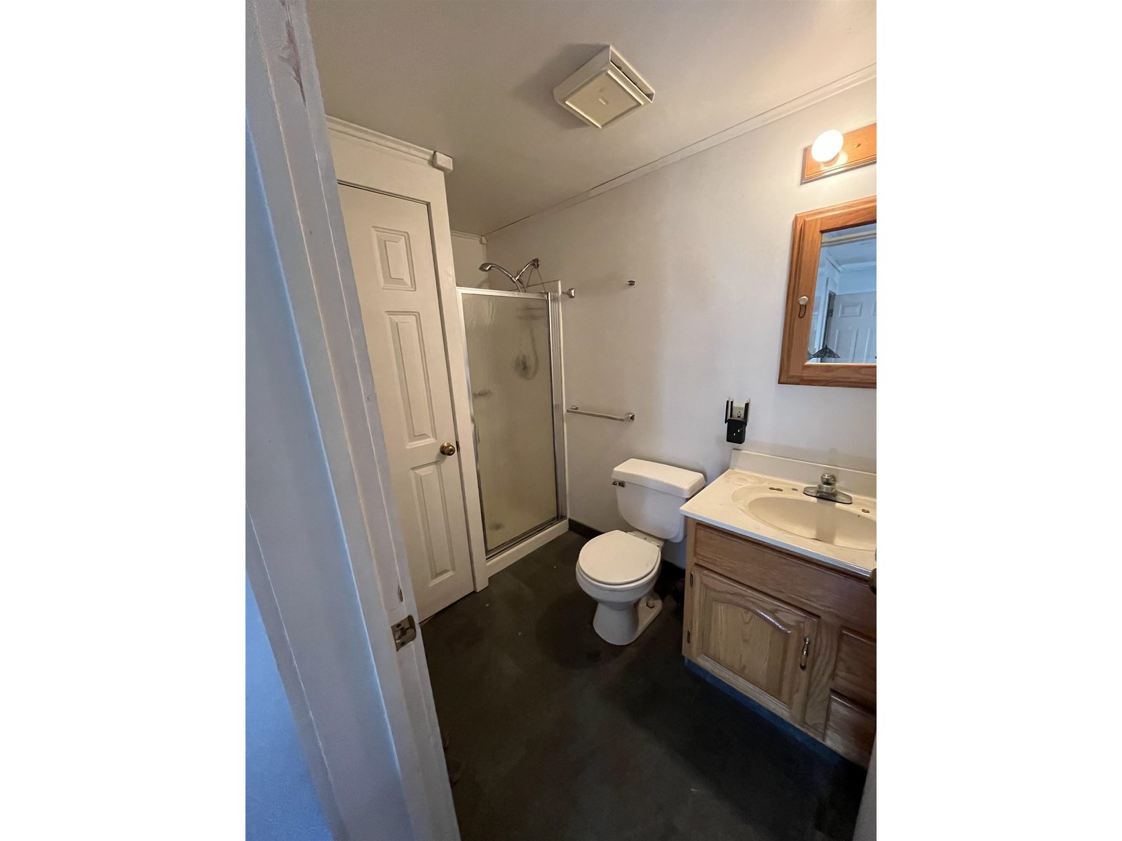 3/4 bath off from 