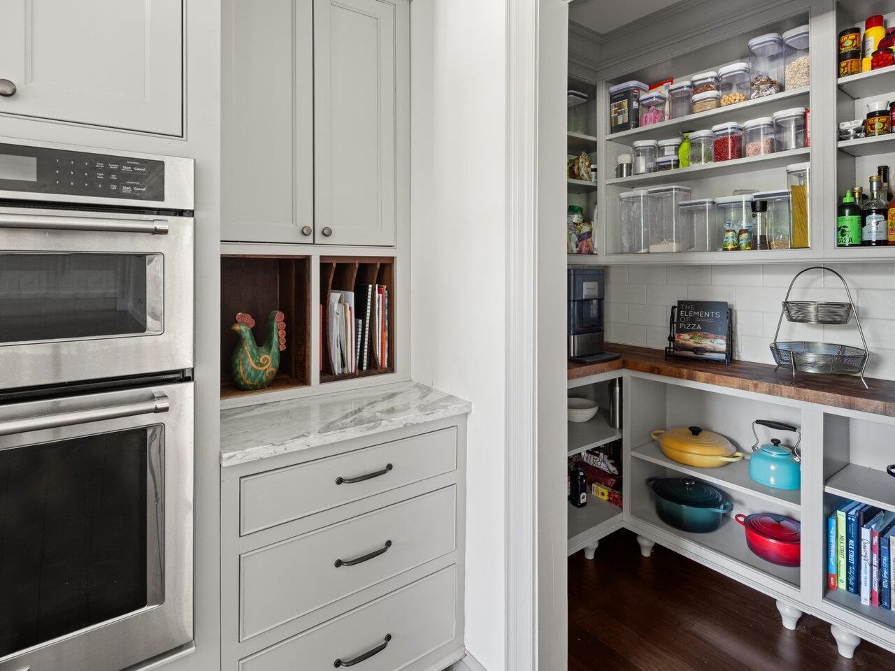 Walk-in Pantry