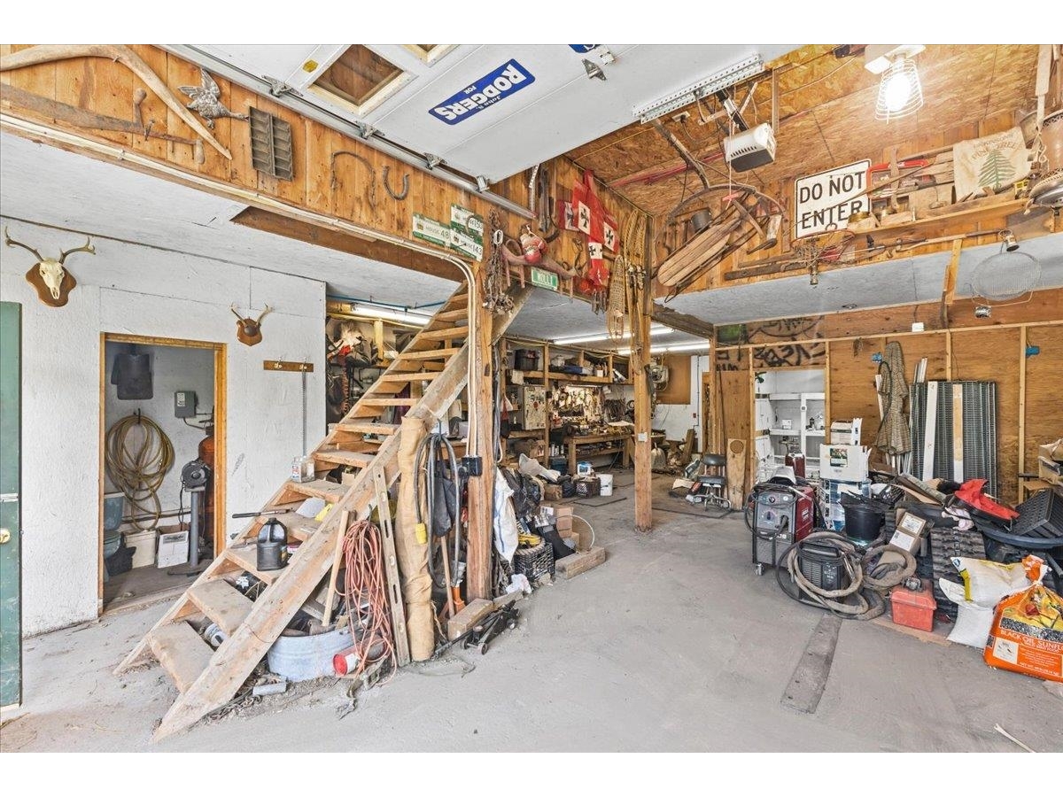 Garage/Barn Space