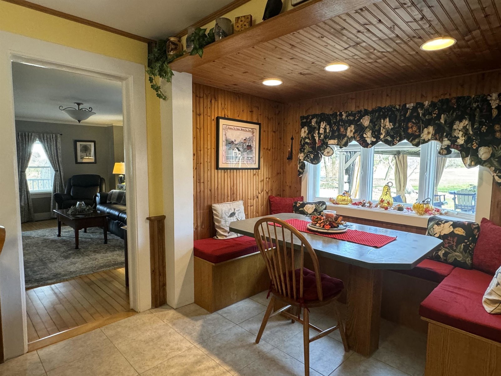 Kitchen Breakfast Nook