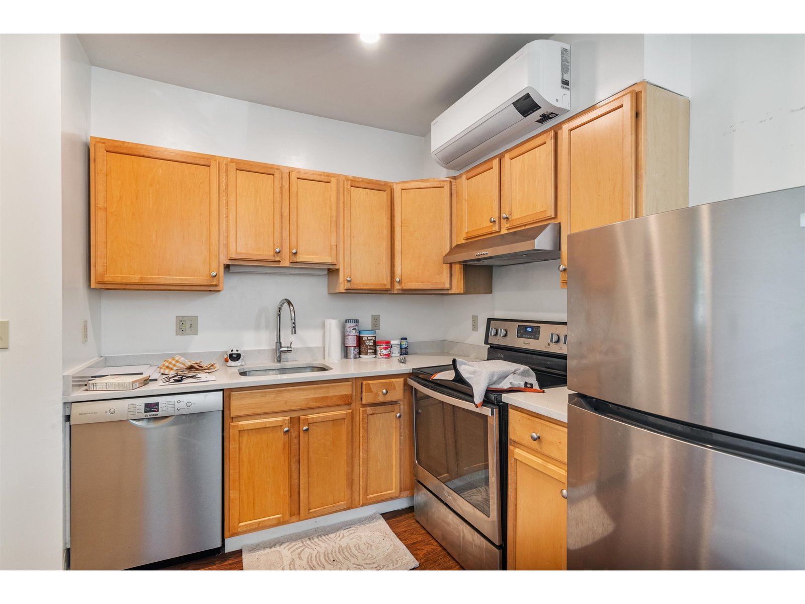 11 Fletcher Upper Unit: Kitchen/Dining