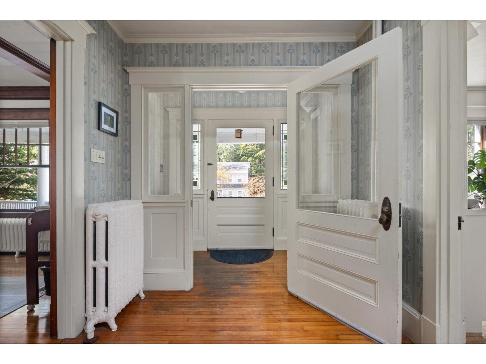 Foyer and Formal Entrance