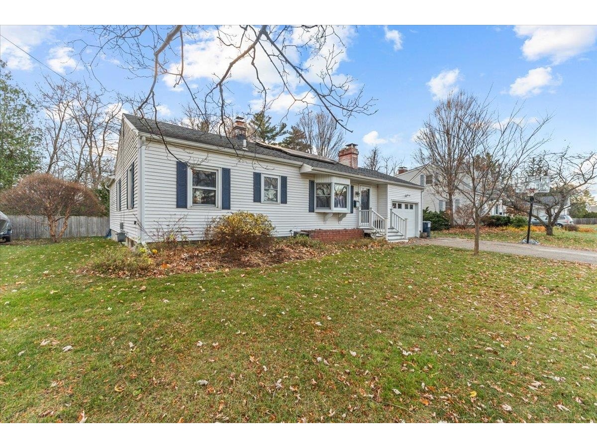 7 Onondaga Avenue, Essex Junction