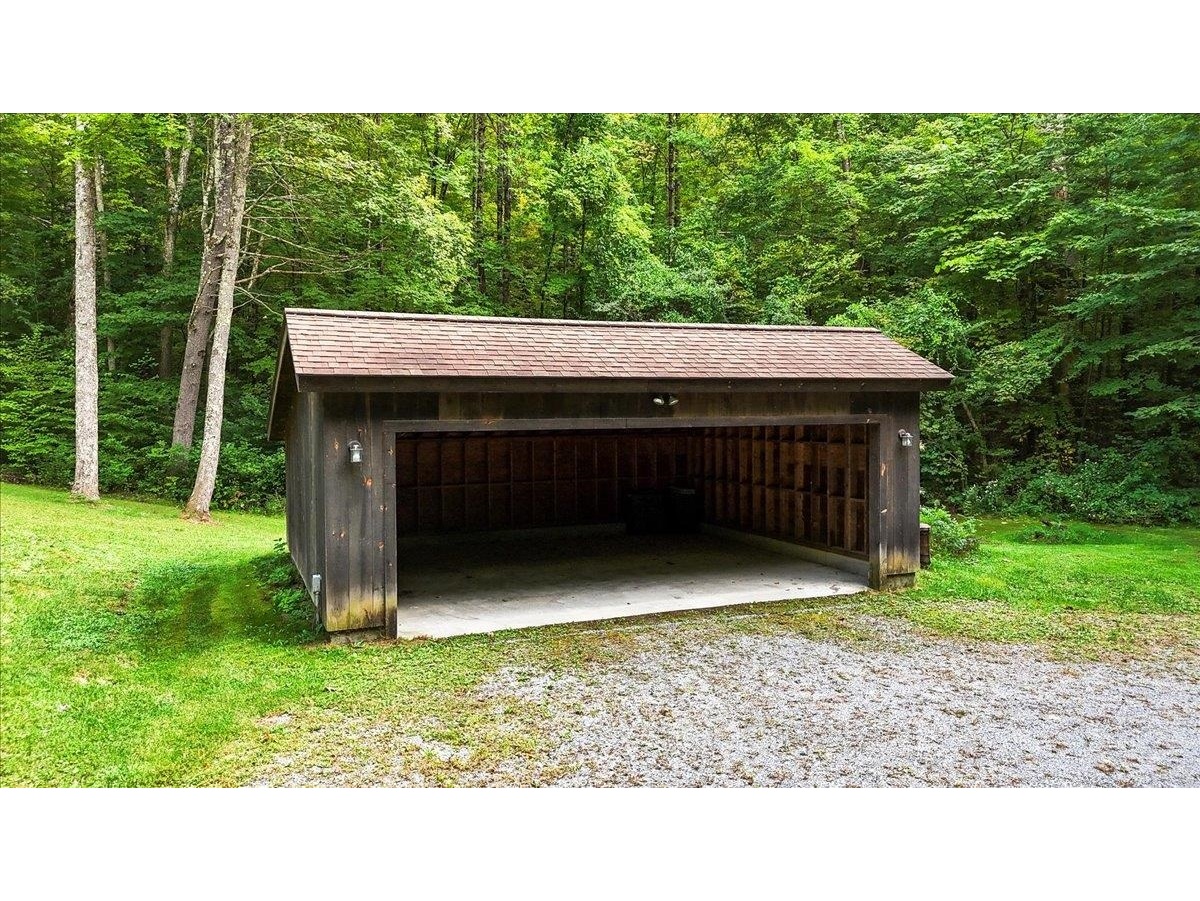 Detached spacious two car garage