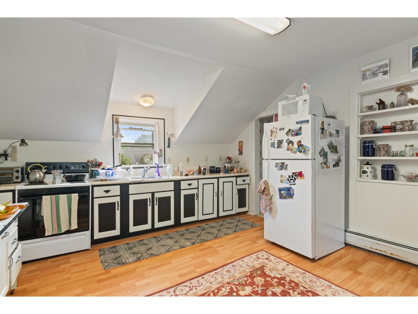 Apartment Kitchen/Dining