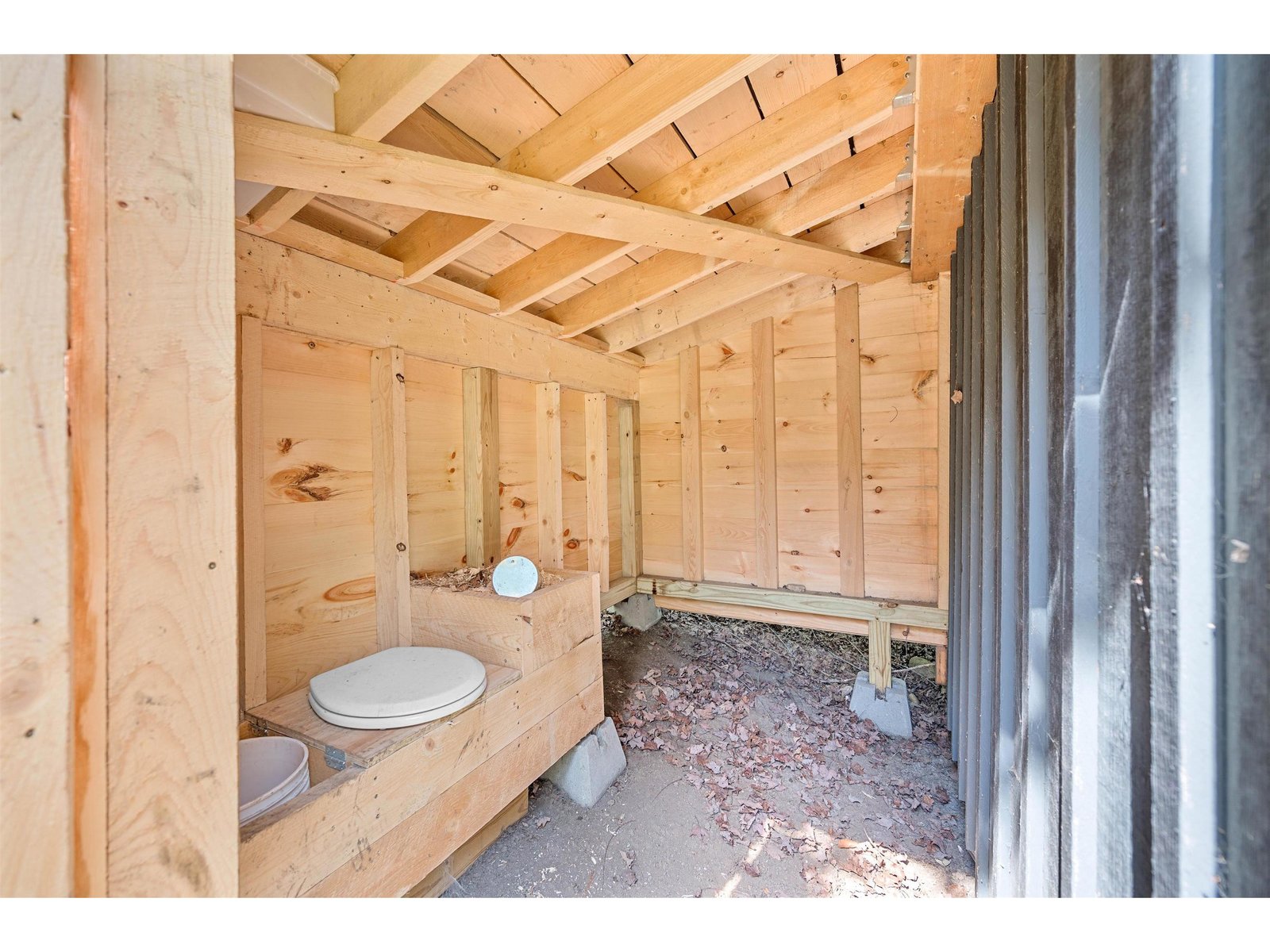 composting toilet