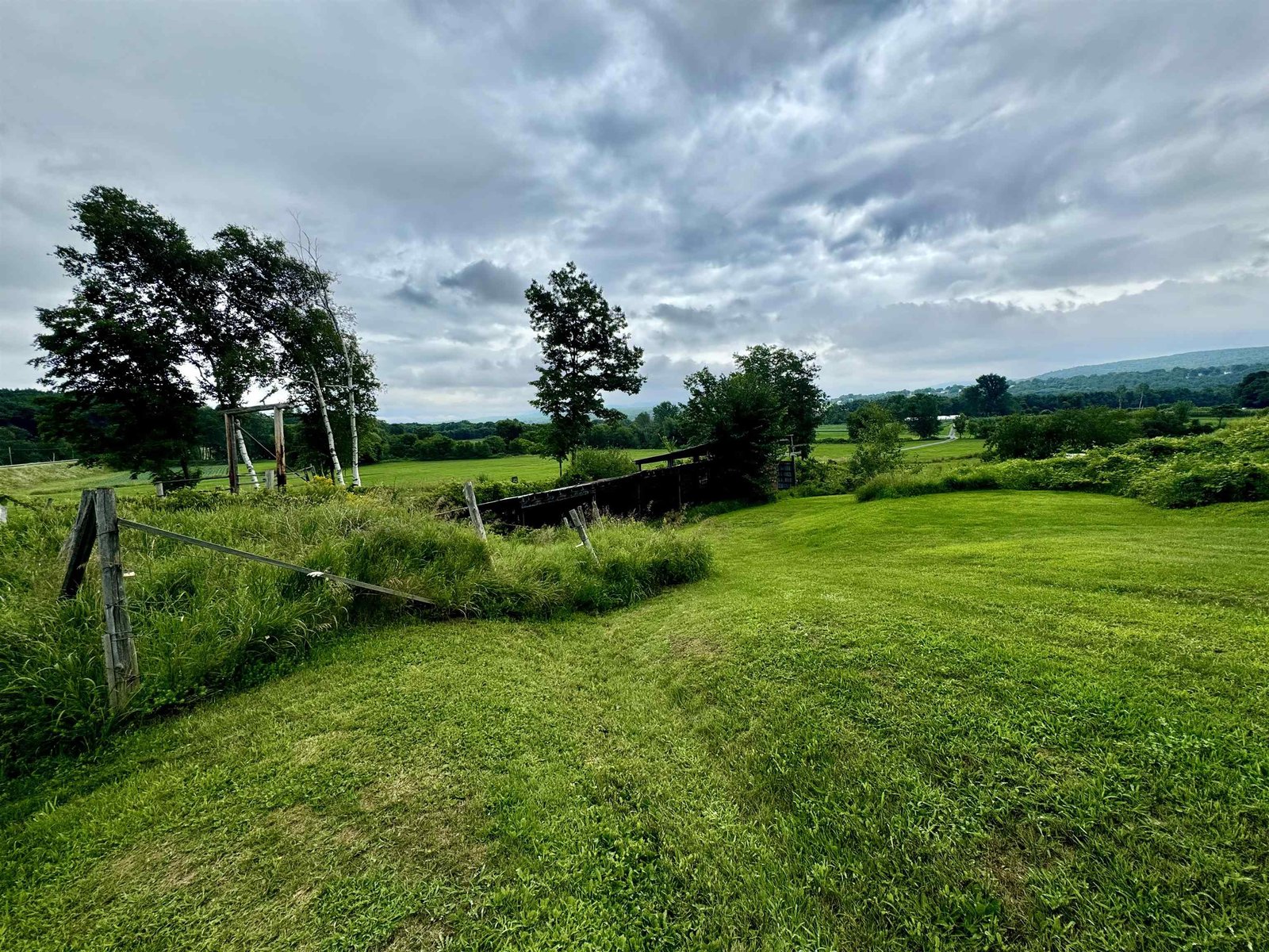 Back Lawn Area and Views