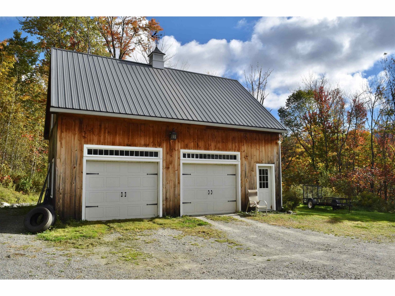 Detached garage