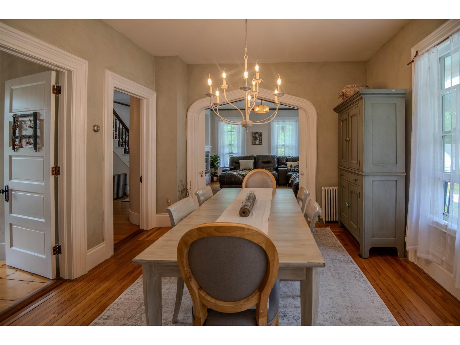 Formal dining room