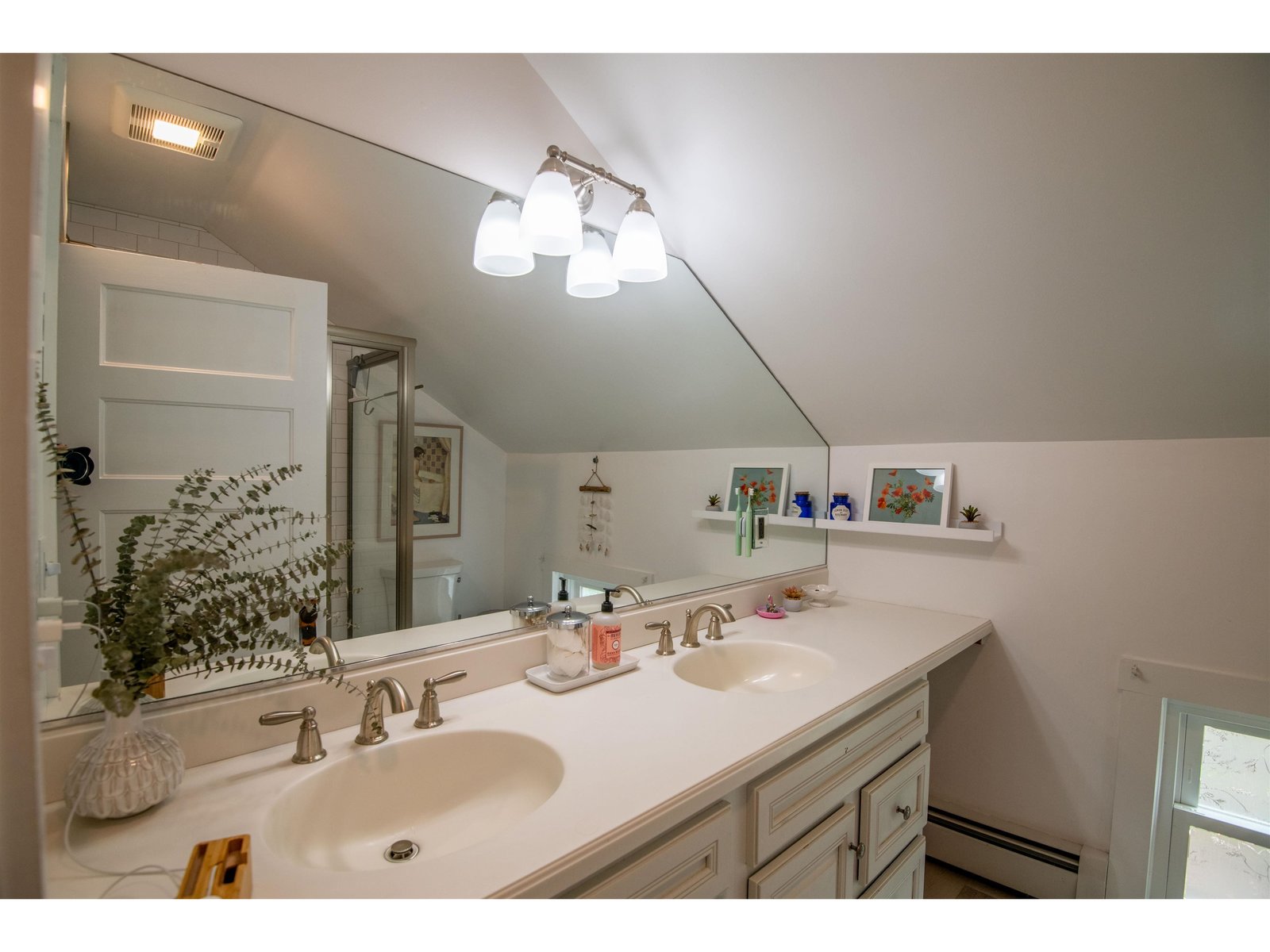 Double vanity in Primary bath