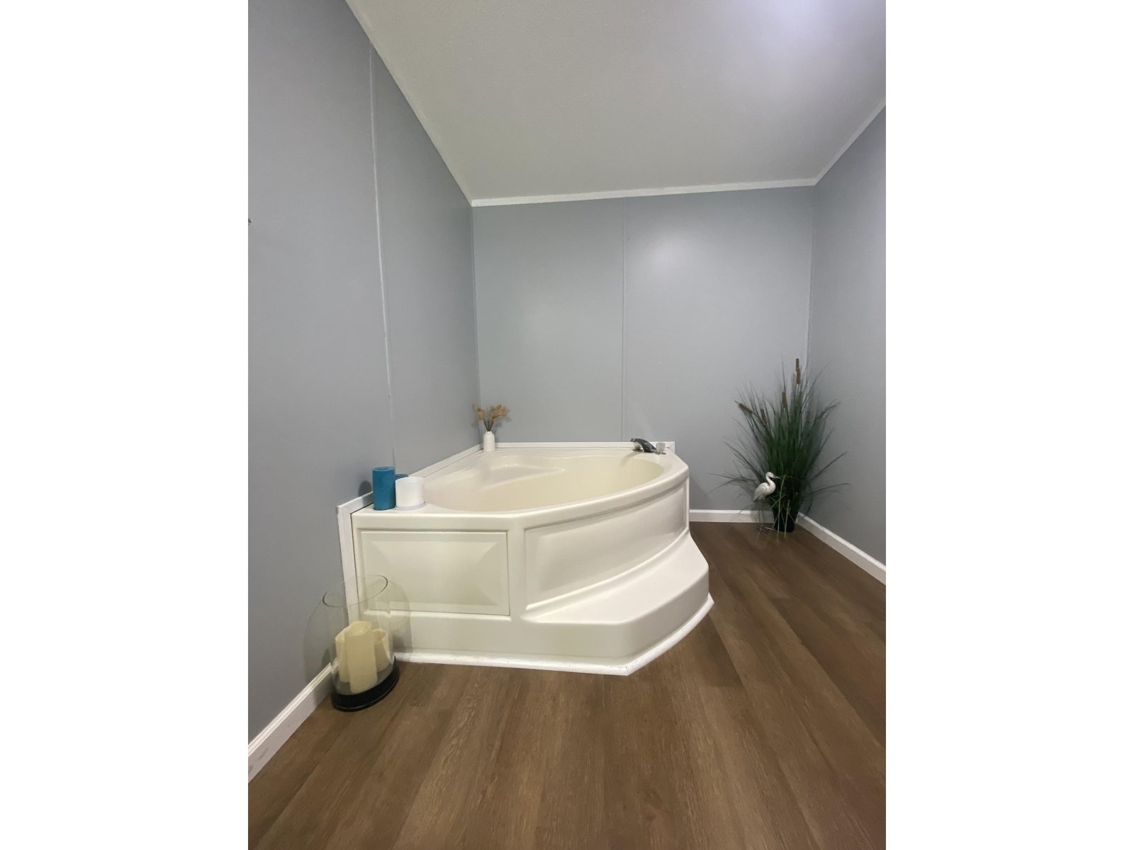 Master Bath with Shower and Soaking Tub