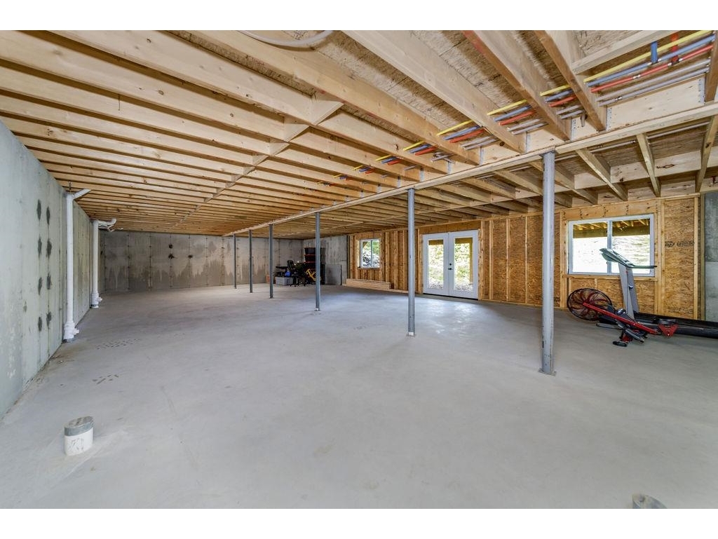 55x25 ft Basement w radiant in-floor heat - walk out