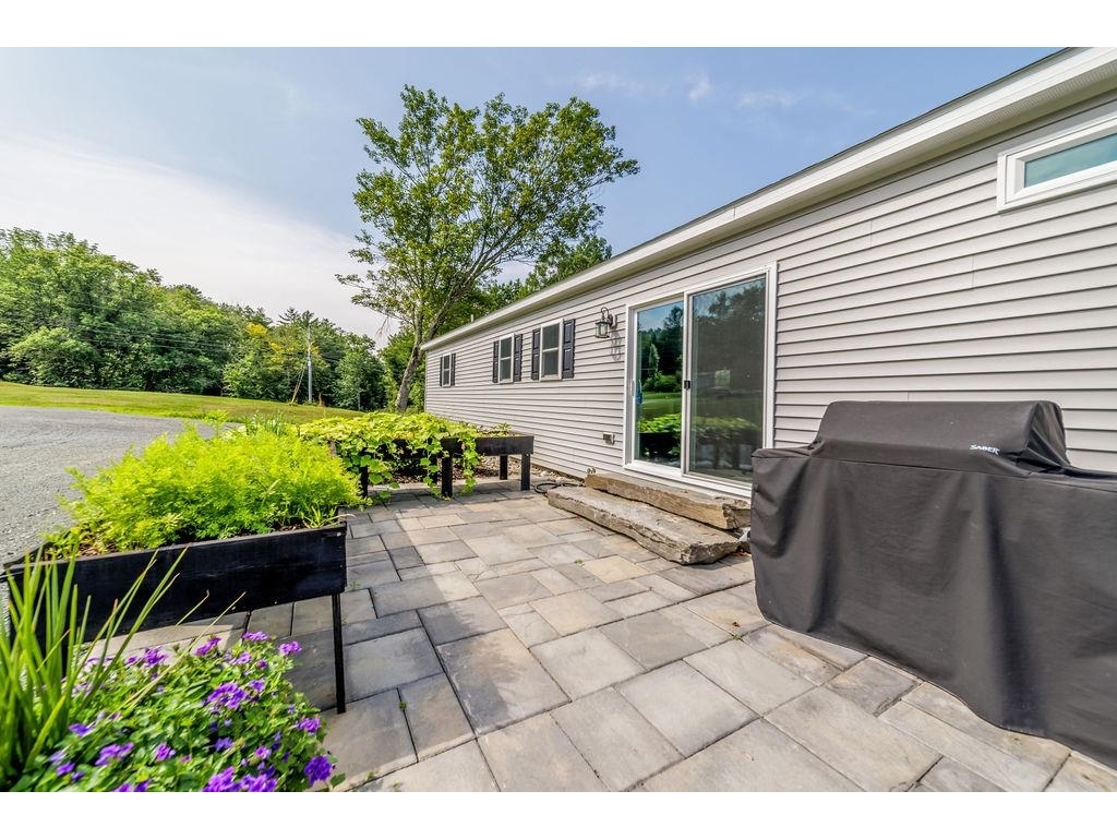 40 x 14 ft Patio w fire pit