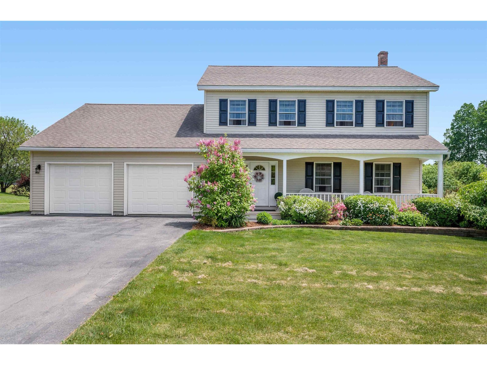 8 Countryside Circle, Barre Town