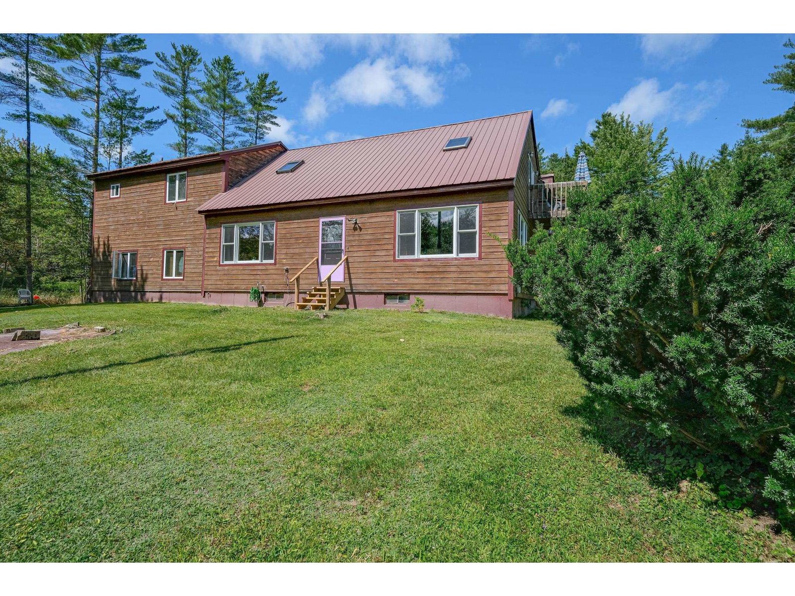 665 Knapp Pond Road, Cavendish