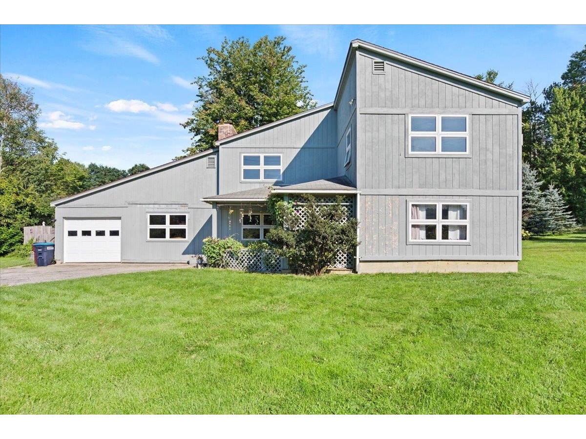 152 Apple Hill Road, Bennington