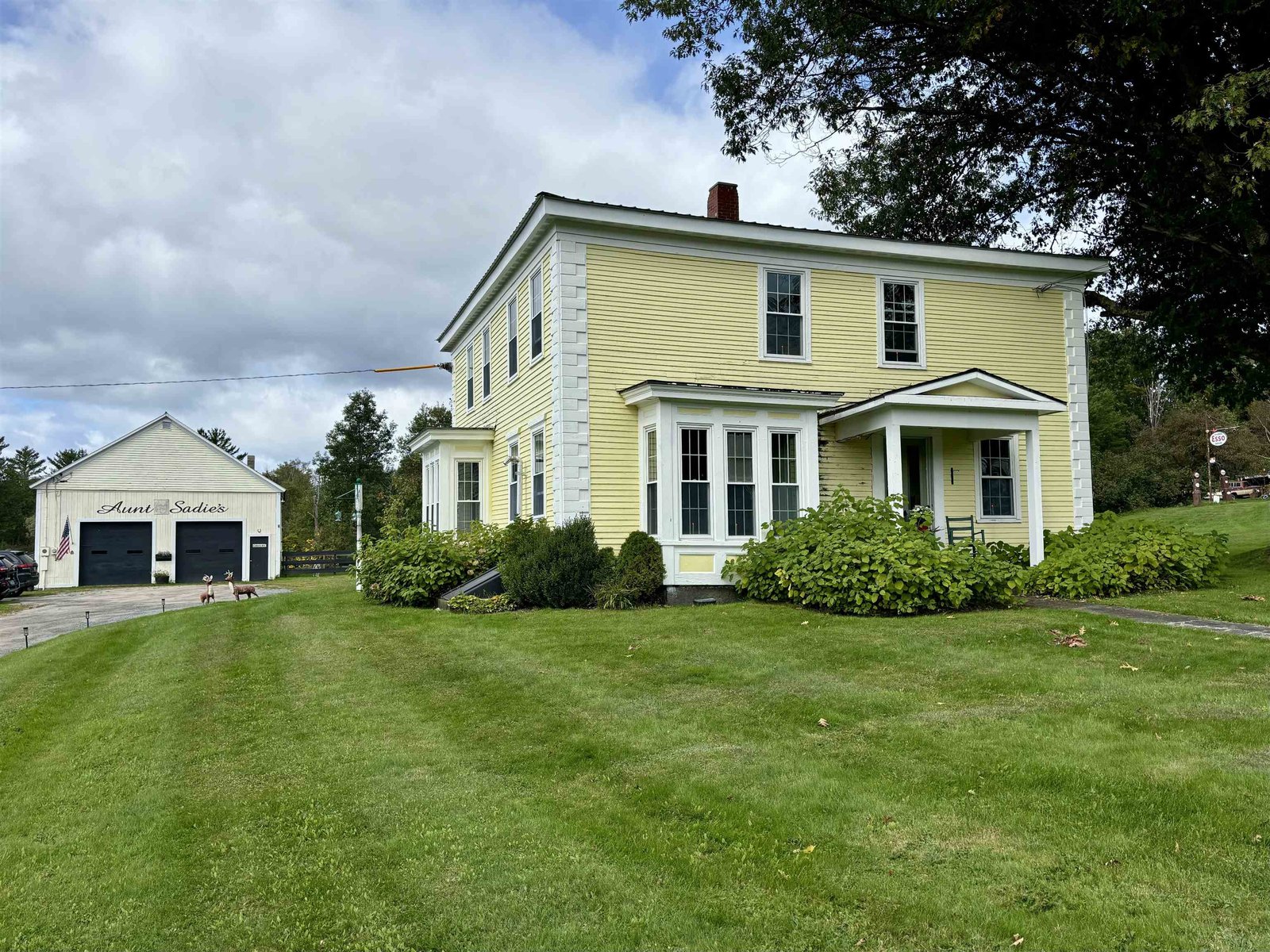 108 South Lunenburg Road, Lunenburg